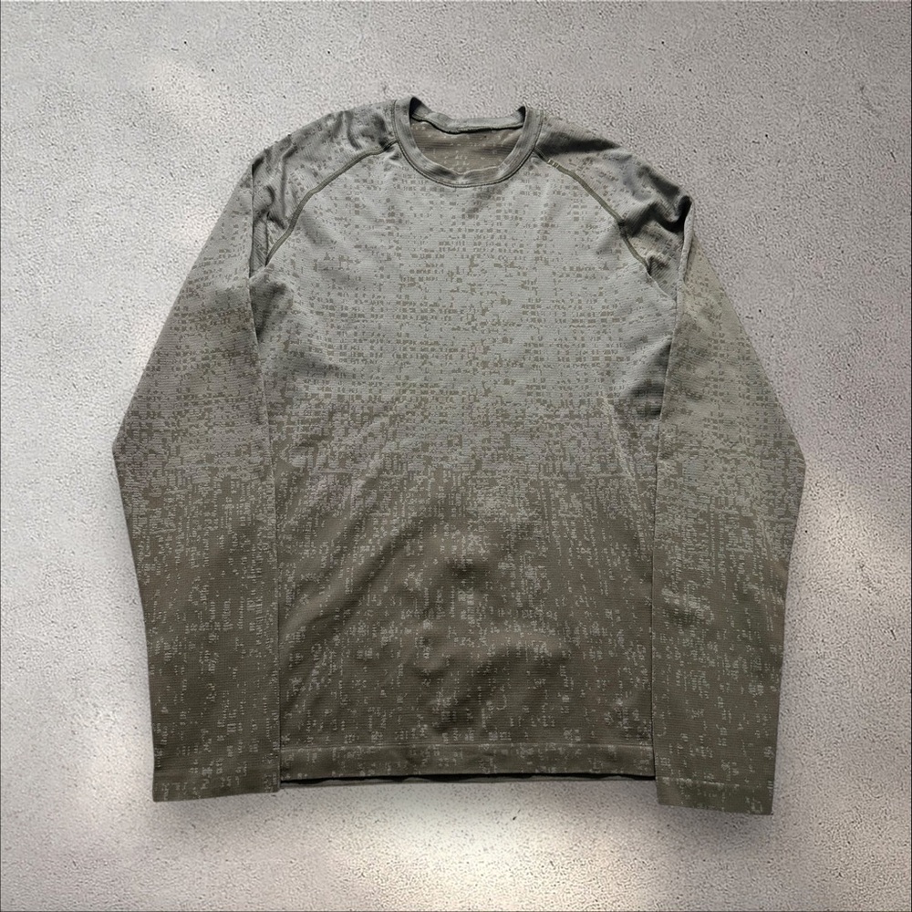 Lululemon shirt men’s medium long sleeve geometric Training Performance